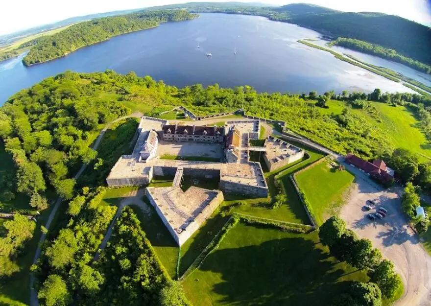Ticonderoga, New York location